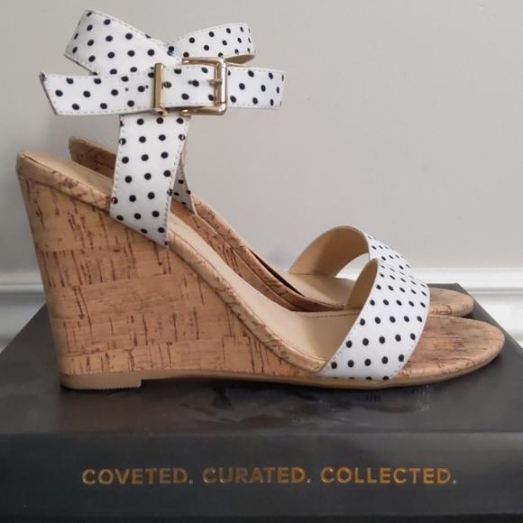 Lulu's Whitney Wedge Sandal - Picture 2 of 4